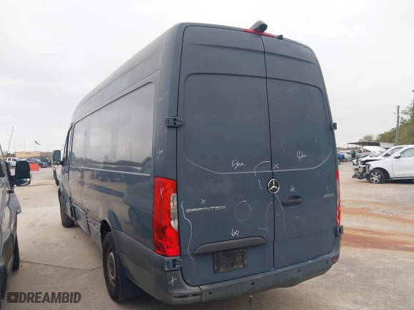 2019 Mercedes-Benz Sprinter Cargo Van with VIN WD4PF1CD9KP127024, listed as a IAAI auction lot 40745606 with 127,630 mi miles. Bid and sale history available at carsss.com. Image 3.