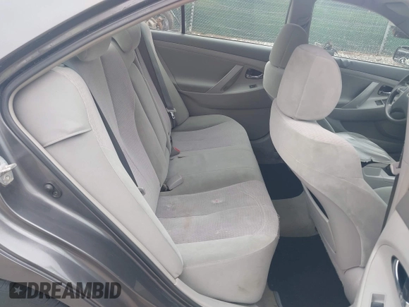 2011 Toyota Camry LE z VIN 4T4BF3EK0BR102446, wystawiony jako IAAI lot #42360776 z przebiegiem 202 324 mil mil oraz . Historia ofert i sprzedaży dostępna na DreamBid. Obrazek 8.