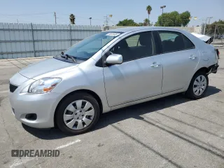 2012 Toyota Yaris z VIN JTDBT4K30CL023585, wystawiony jako Copart lot #58935695 z przebiegiem 107 092 mil mil oraz Szkoda całkowita • Salvage title. Historia ofert i sprzedaży dostępna na DreamBid. Obrazek 1.