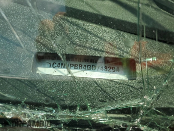 2016 Jeep Patriot Sport z VIN 1C4NJPBB4GD748294, wystawiony jako Copart lot #62569595 z przebiegiem 143 919 mil mil oraz Szkoda całkowita • Salvage title. Historia ofert i sprzedaży dostępna na DreamBid. Obrazek 14.