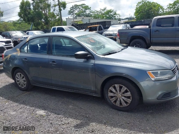 2014 Volkswagen Jetta Sedan S with VIN 3VW2K7AJ0EM233946, listed as a IAAI auction lot 41614270 with 116,082 mi miles. Bid and sale history available at carsss.com. Image 13.