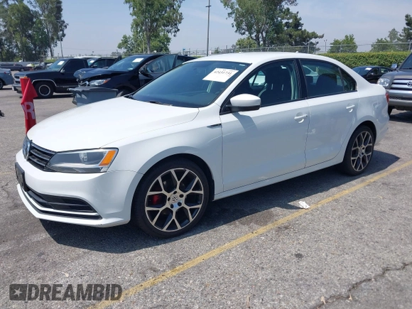2015 Volkswagen Jetta SE with VIN 3VWD17AJ7FM356897, listed as a IAAI auction lot 42431731 with 121,184 mi miles and . Bid and sale history available at DreamBid. Image 20.