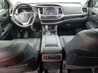 2018 Toyota Highlander Limited with VIN 5TDDZRFH9JS906459, listed as a Copart auction lot 60780655 with 32,068 mi miles and Salvage title. Bid and sale history available at DreamBid. Image 8.