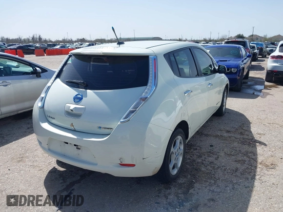 2011 Nissan LEAF SL-e with VIN JN1AZ0CP4BT008089, listed as a IAAI auction lot 41718991 with 48,598 mi miles. Bid and sale history available at carsss.com. Image 4.