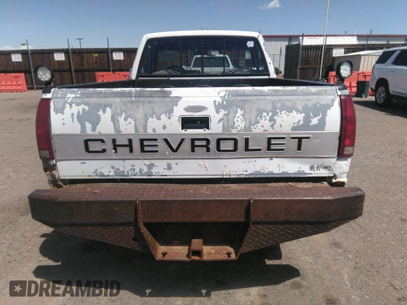 1988 Chevrolet Silverado 1500 with VIN 1GCDK14K5JZ330081, listed as a IAAI auction lot 42046482 with 74,166 mi miles and . Bid and sale history available at DreamBid. Image 8.