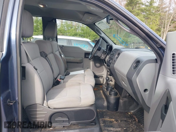 2005 Ford F-150 STX with VIN 1FTRX14W15FB47147, listed as a IAAI auction lot 42028662 with 174,354 mi miles. Bid and sale history available at carsss.com. Image 5.