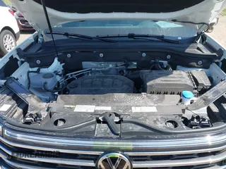 2025 Volkswagen Atlas SE with VIN 1V2JR2CA7SC514986, listed as a IAAI auction lot 42003723 with 4,995 mi miles and . Bid and sale history available at DreamBid. Image 10.