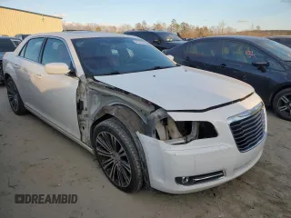 2013 Chrysler 300 with VIN 2C3CCABG4DH515478, listed as a Copart auction lot 42121035 with 212,023 mi miles and Salvage Title. Bid and sale history available at carsss.com. Image 4.