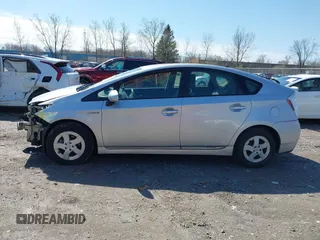2011 Toyota Prius I with VIN JTDKN3DU0B0319068, listed as a IAAI auction lot 41972833 with 198,761 mi miles. Bid and sale history available at carsss.com. Image 15.