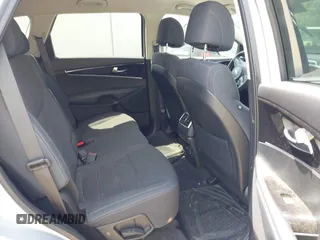 2017 Kia Sorento LX with VIN 5XYPG4A34HG265018, listed as a IAAI auction lot 42165365 with Not Provided miles. Bid and sale history available at carsss.com. Image 8.