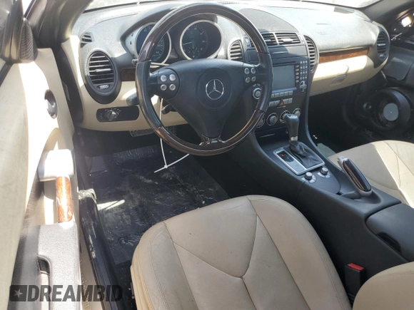 2008 Mercedes-Benz SLK 350 with VIN WDBWK56F88F183023, listed as a Copart auction lot 61228454 with 97,417 mi miles and Salvage title. Bid and sale history available at DreamBid. Image 8.