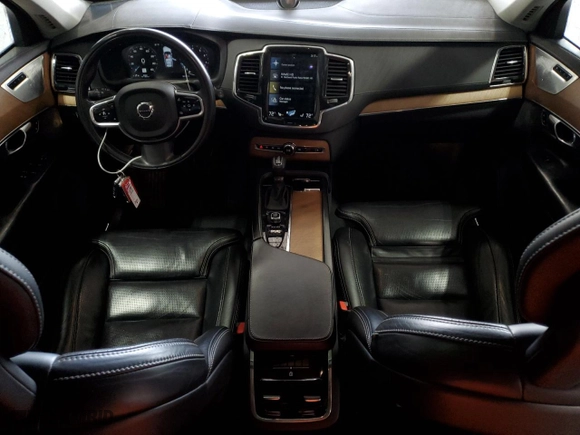 2018 Volvo XC90 Inscription with VIN YV4A22PL9J1215847, listed as a Copart auction lot 52000025 with NaN miles and Salvage Title. Bid and sale history available at carsss.com. Image 8.