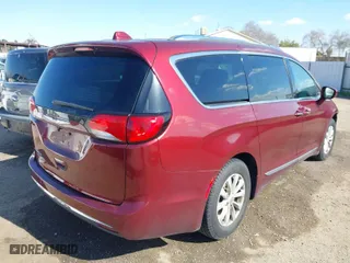 2018 Chrysler Pacifica Touring L with VIN 2C4RC1BG4JR149629, listed as a IAAI auction lot 41734767 with NaN miles. Bid and sale history available at carsss.com. Image 4.