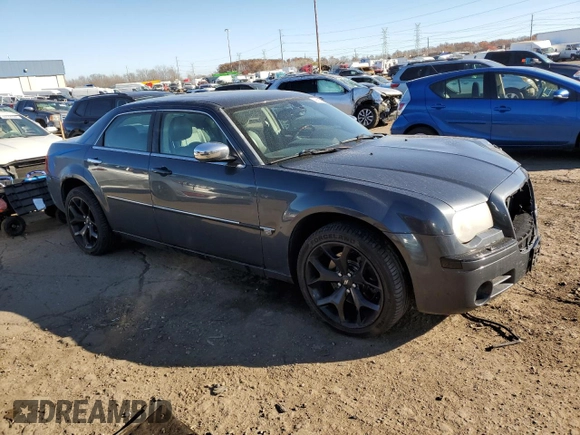 2007 Chrysler 300 C z VIN 2C3LK63H47H714753, wystawiony jako Copart lot #79659704 z przebiegiem 225 292 mil mil oraz Czysty tytuł • Clean title. Historia ofert i sprzedaży dostępna na DreamBid. Obrazek 4.