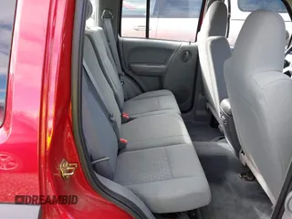 2007 Jeep Liberty Sport with VIN 1J4GL48K27W685218, listed as a IAAI auction lot 41808307 with 147,911 mi miles. Bid and sale history available at carsss.com. Image 8.
