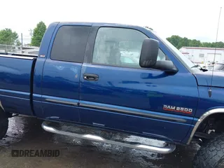 2001 Dodge 2500 z VIN 3B7KF23681G748883, wystawiony jako IAAI lot #42095866 z przebiegiem Nie podano mil oraz . Historia ofert i sprzedaży dostępna na DreamBid. Obrazek 12.