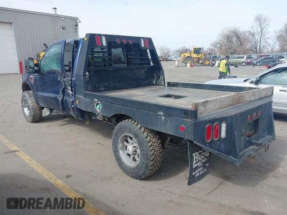 2008 Ford Super Duty F-250 SRW XL with VIN 1FTSX21R88ED25961, listed as a IAAI auction lot 41697284 with 352,731 mi miles. Bid and sale history available at carsss.com. Image 3.