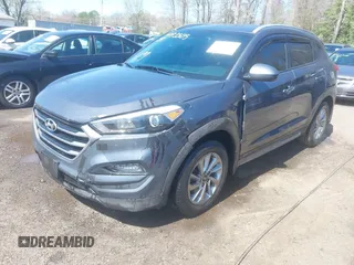 2017 Hyundai Tucson SE with VIN KM8J3CA46HU550818, listed as a IAAI auction lot 41935135 with 90,982 mi miles. Bid and sale history available at carsss.com. Image 2.