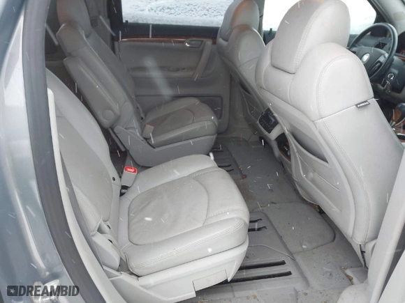 2007 Saturn Outlook XR with VIN 5GZER33717J173535, listed as a IAAI auction lot 41282494 with 122,987 mi miles. Bid and sale history available at carsss.com. Image 8.