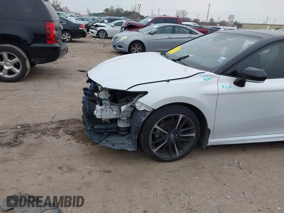 2019 Toyota Camry XSE with VIN 4T1B61HK0KU278004, listed as a IAAI auction lot 41582273 with 73,270 mi miles. Bid and sale history available at carsss.com. Image 6.