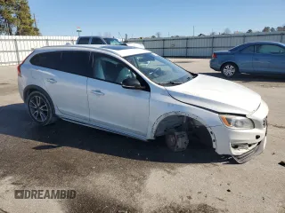 2018 Volvo V60 Cross Country with VIN YV440MWK8J2042128, listed as a Copart auction lot 42728205 with 111,120 mi miles and Salvage Title. Bid and sale history available at carsss.com. Image 4.