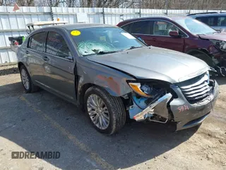 2012 Chrysler 200 LX with VIN 1C3CCBAB3CN117261, listed as a IAAI auction lot 41805821 with 140,292 mi miles. Bid and sale history available at carsss.com. Image 1.