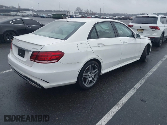 2016 Mercedes-Benz E-Class E 350 Luxury with VIN WDDHF8JB1GB240842, listed as a IAAI auction lot 41079330 with 46,322 mi miles. Bid and sale history available at carsss.com. Image 4.