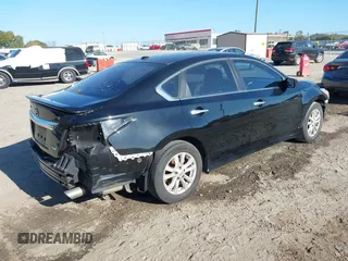2014 Nissan Altima 2.5 with VIN 1N4AL3AP7EC410329, listed as a IAAI auction lot 40676400 with 153,626 mi miles. Bid and sale history available at carsss.com. Image 4.