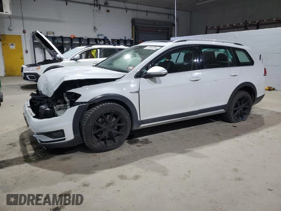 2019 Volkswagen Golf S с VIN 3VWH17AU1KM519565, выставлен на аукционе Copart как лот 82666284 с пробегом 114 029 миль миль и Списание • Salvage title. История ставок и продаж доступна на DreamBid. Изображение 1.