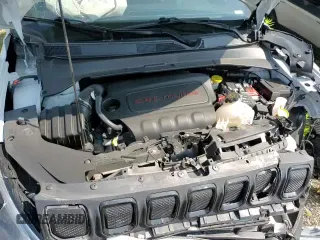 2022 Jeep Compass Latitude z VIN 3C4NJDBB7NT224109, wystawiony jako Copart lot #64482915 z przebiegiem 42 591 mil mil oraz Szkoda całkowita • Salvage title. Historia ofert i sprzedaży dostępna na DreamBid. Obrazek 14.