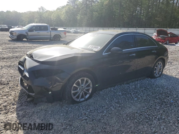 2019 Mercedes-Benz A 220 z VIN WDD3G4FB9KW002196, wystawiony jako Copart lot #51649885 z przebiegiem 119 252 mil mil oraz Szkoda całkowita • Salvage title. Historia ofert i sprzedaży dostępna na DreamBid. Obrazek 1.