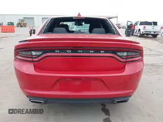 2015 Dodge Charger SXT z VIN 2C3CDXHG1FH901897, wystawiony jako IAAI lot #41795453 z przebiegiem 186 686 mil mil oraz . Historia ofert i sprzedaży dostępna na DreamBid. Obrazek 16.
