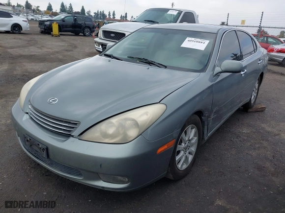 2003 Lexus ES 300 with VIN JTHBF30G730114456, listed as a IAAI auction lot 40910884 with 228,984 mi miles. Bid and sale history available at carsss.com. Image 20.