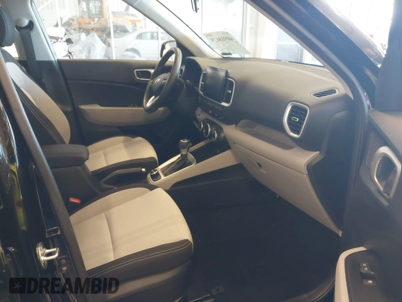 2024 Hyundai Venue Limited with VIN KMHRC8A39RU299012, listed as a IAAI auction lot 40918628 with 7,955 mi miles and . Bid and sale history available at DreamBid. Image 5.