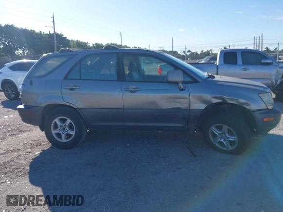 2001 Lexus RX 300 with VIN JTJGF10U110115162, listed as a IAAI auction lot 40998420 with 227,602 mi miles. Bid and sale history available at carsss.com. Image 6.