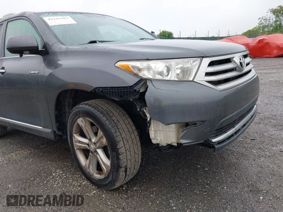 2012 Toyota Highlander Limited с VIN 5TDDK3EH6CS107339, выставлен на аукционе IAAI как лот 42219363 с пробегом 150 959 миль миль и . История ставок и продаж доступна на DreamBid. Изображение 6.