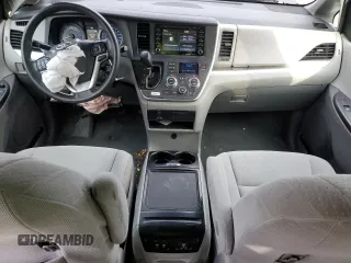 2020 Toyota Sienna LE with VIN 5TDJZ3DCXLS231778, listed as a Copart auction lot 85892214 with 118,026 mi miles and Salvage title. Bid and sale history available at DreamBid. Image 8.