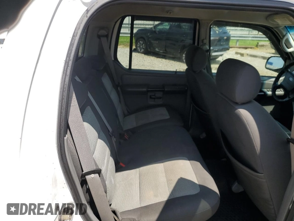 2005 Ford Explorer Sport Trac XLS with VIN 1FMZU67K15UA00686, listed as a Copart auction lot 57952265 with 290,087 mi miles and Clean title. Bid and sale history available at DreamBid. Image 10.