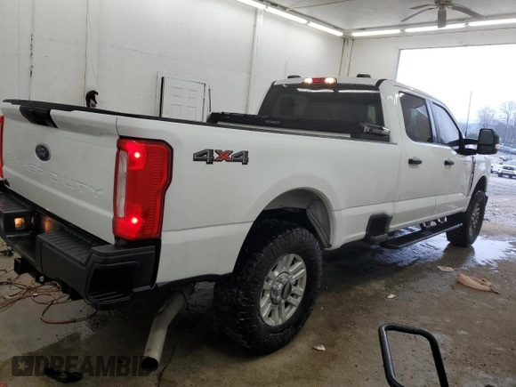 2023 Ford F-350 z VIN 1FT8W3BA7PED76510, wystawiony jako Copart lot #82895064 z przebiegiem 26 656 mil mil oraz Szkoda całkowita • Salvage title. Historia ofert i sprzedaży dostępna na DreamBid. Obrazek 3.