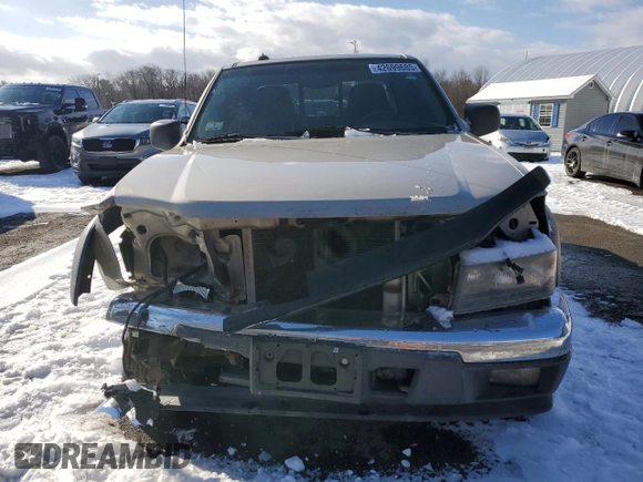 2004 Chevrolet Colorado LS Z71 with VIN 1GCDT196548129140, listed as a Copart auction lot 42699685 with 176,700 mi miles and Salvage Title. Bid and sale history available at carsss.com. Image 5.