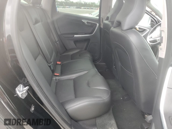2015 Volvo XC60 T5 Drive-E Premier z VIN YV440MDK6F2659361, wystawiony jako Copart lot #53571815 z przebiegiem 142 819 mil mil oraz Szkoda całkowita • Salvage title. Historia ofert i sprzedaży dostępna na DreamBid. Obrazek 10.