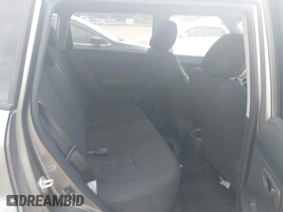 2013 Kia Soul with VIN KNDJT2A52D7549388, listed as a IAAI auction lot 40886665 with 164,543 mi miles. Bid and sale history available at carsss.com. Image 8.