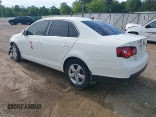 2008 Volkswagen Jetta SE with VIN 3VWRM71K28M003718, listed as a IAAI auction lot 42173542 with 294,829 mi miles and . Bid and sale history available at DreamBid. Image 3.
