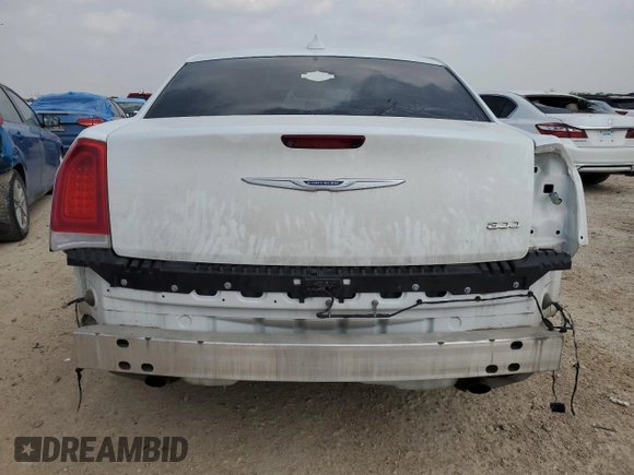 2020 Chrysler 300 Limited z VIN 2C3CCAEG7LH102934, wystawiony jako Copart lot #50940105 z przebiegiem 104 452 mil mil oraz Szkoda całkowita • Salvage title. Historia ofert i sprzedaży dostępna na DreamBid. Obrazek 6.