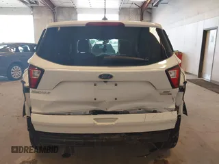2019 Ford Escape SE z VIN 1FMCU9GDXKUA97147, wystawiony jako IAAI lot #42155997 z przebiegiem 94 829 mil mil oraz . Historia ofert i sprzedaży dostępna na DreamBid. Obrazek 16.