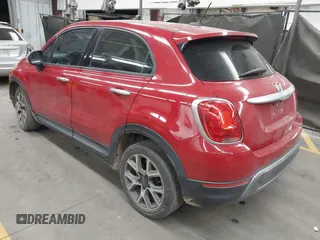 2016 FIAT 500X Trekking z VIN ZFBCFXCT3GP357316, wystawiony jako IAAI lot #41891031 z przebiegiem 144 297 mil mil oraz . Historia ofert i sprzedaży dostępna na DreamBid. Obrazek 3.