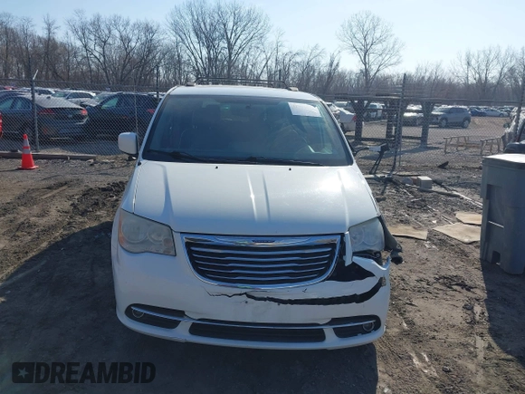2013 Chrysler Town & Country Touring with VIN 2C4RC1BG8DR573559, listed as a IAAI auction lot 41793874 with 205,005 mi miles. Bid and sale history available at carsss.com. Image 13.