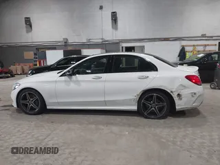 2018 Mercedes-Benz C 300 с VIN 55SWF4KB2JU282237, выставлен на аукционе IAAI как лот 42331996 с пробегом 48 683 миль миль и . История ставок и продаж доступна на DreamBid. Изображение 14.