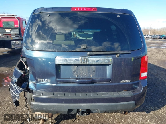 2011 Honda Pilot LX with VIN 5FNYF4H28BB089206, listed as a IAAI auction lot 41852945 with 62,116 mi miles. Bid and sale history available at carsss.com. Image 16.