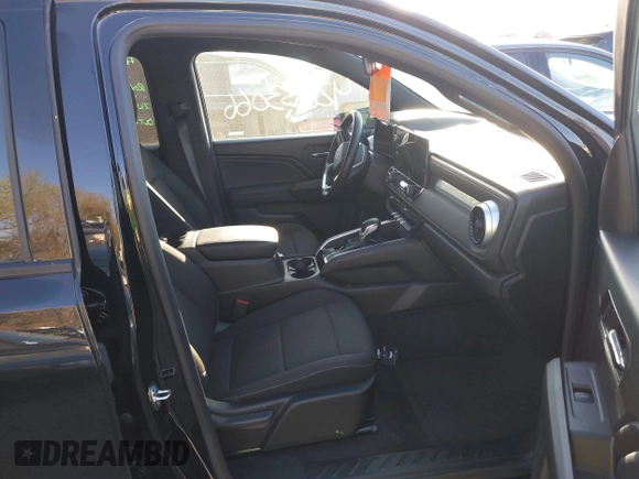 2023 Chevrolet Colorado 2WD LT z VIN 1GCGSCEC1P1237372, wystawiony jako IAAI lot #42033066 z przebiegiem 17 688 mil mil oraz . Historia ofert i sprzedaży dostępna na DreamBid. Obrazek 5.